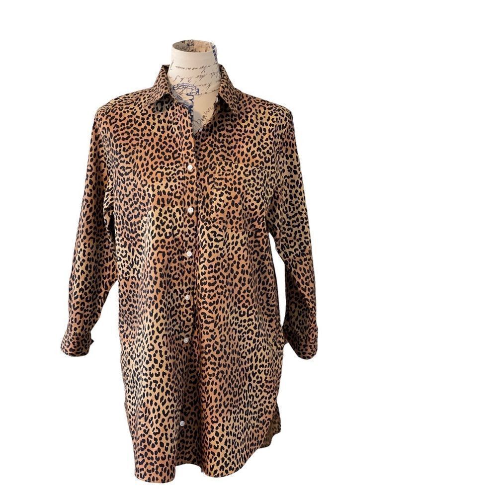 𝅺lands End Leopard Print Non Iron Supima Button Down Shirt - Picture 7 of 11